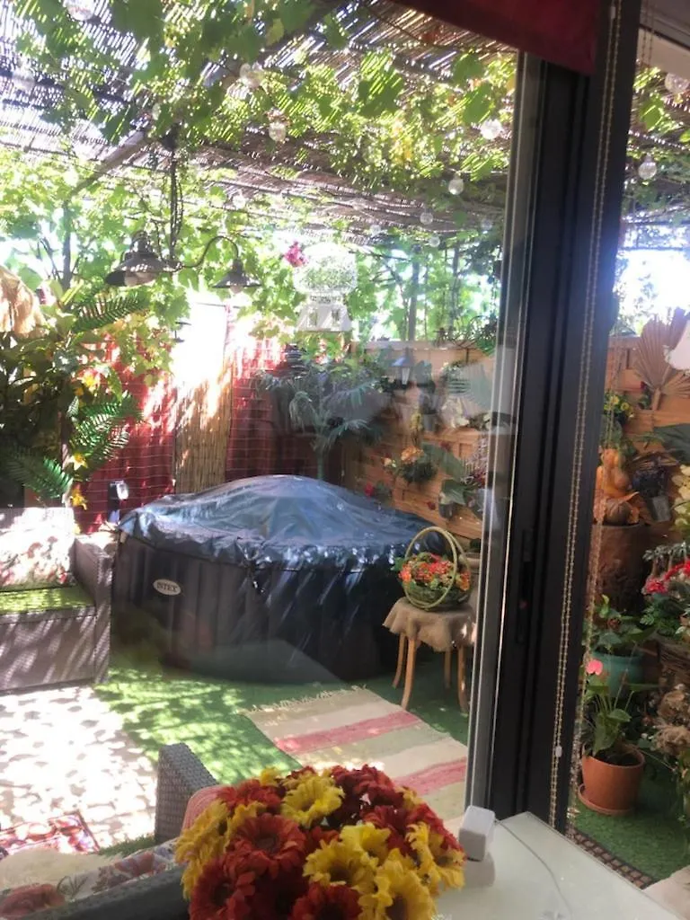 Appartement Dépendance de 30m² dans maison avec entrée privée à Six-Fours-les-Plages